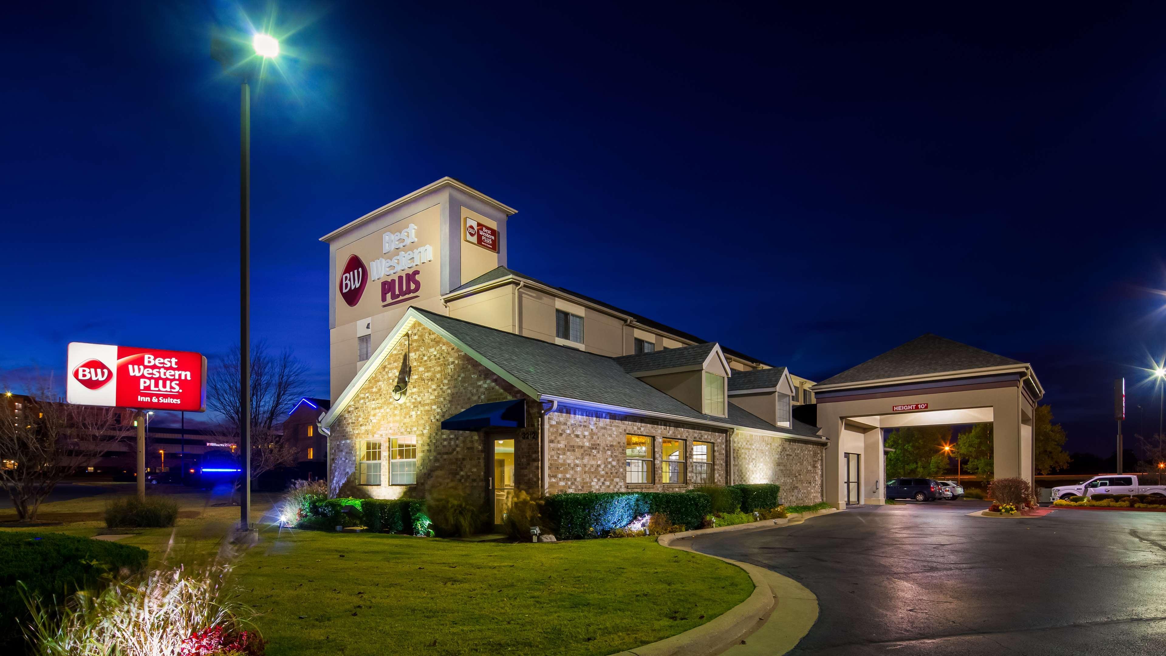 Best Western Plus Tulsa Inn & Suites מראה חיצוני תמונה