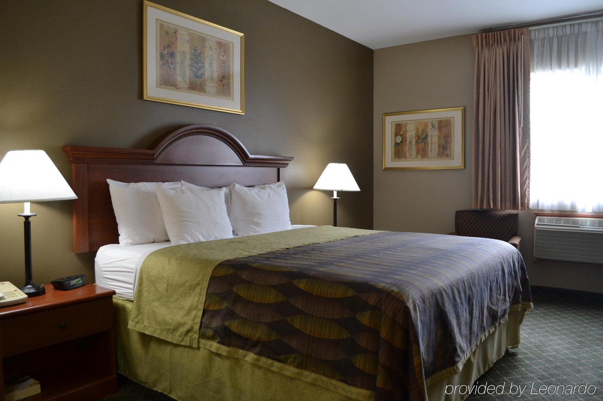 Best Western Plus Tulsa Inn & Suites חדר תמונה